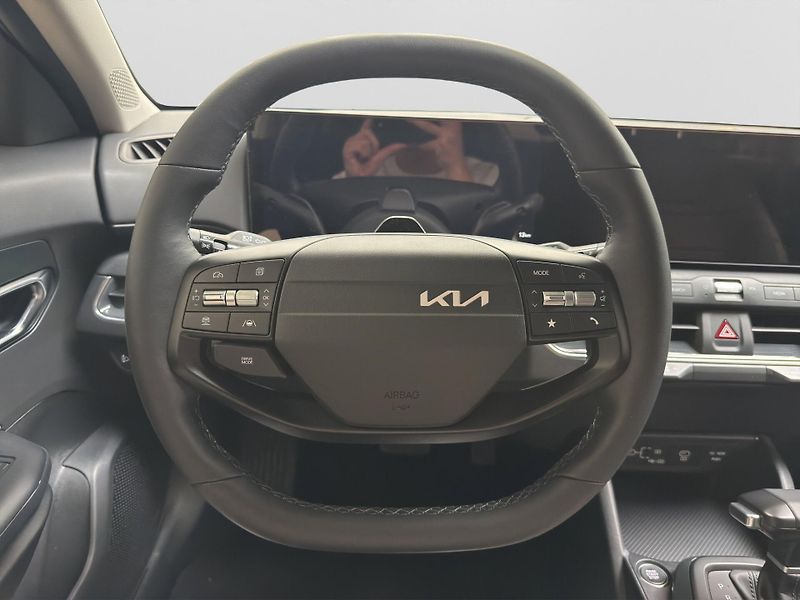 Kia K4 (2026) EXCLUSIVE CL4 1,6 T-GDi GPF 7D - fotka 8 z 15