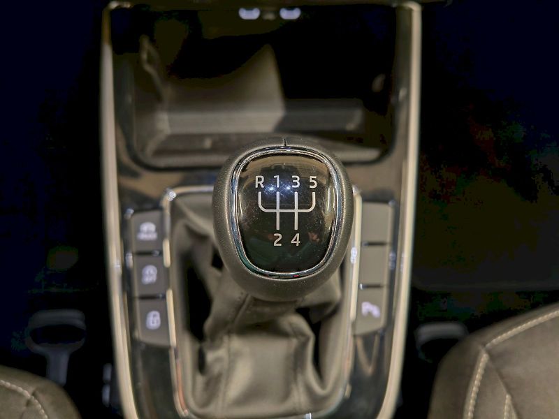 Škoda Fabia (2025) 1.0 TSI 70 kW Top Selection - fotka 17 z 28