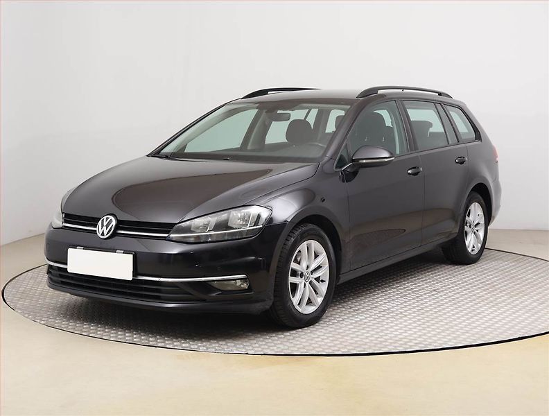 Volkswagen Golf (2017) Comfortline 2.0 TDI, Navi - fotka 2 z 24