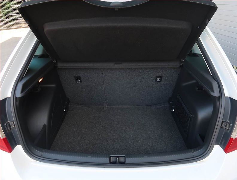Škoda Rapid (2014) Spaceback 1.2 TSI, Serv.kniha - fotka 13 z 16