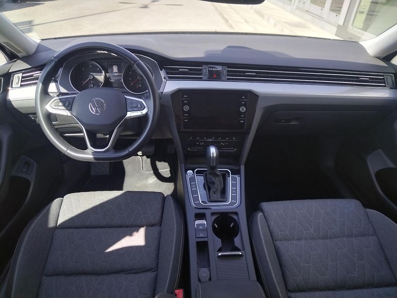 Volkswagen Passat Business 2.0 TDI 110kW DSG Var - fotka 5 z 28