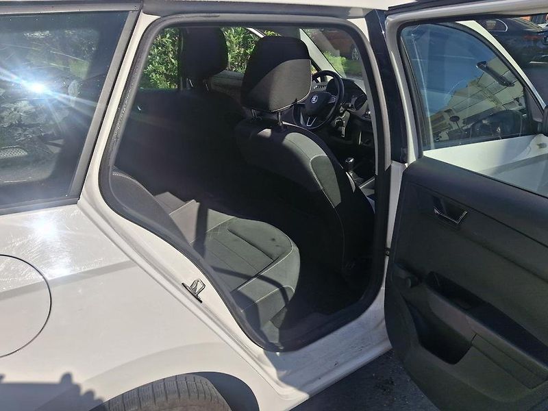 Škoda Fabia III kombi 1,0 TSi 2BK0218 - fotka 12 z 18