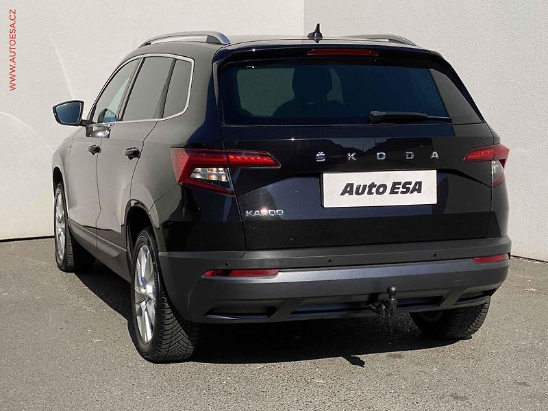 Škoda Karoq (2021) 1.5 TSi, Clever, LED, navi - fotka 6 z 17