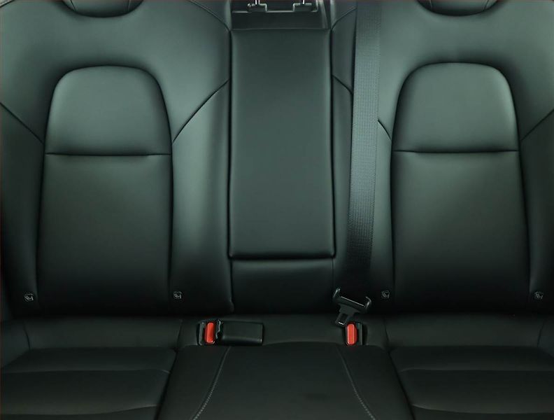 Tesla Model 3 (2022) Long Range 4WD 79kWh, SoH 91% - fotka 10 z 21