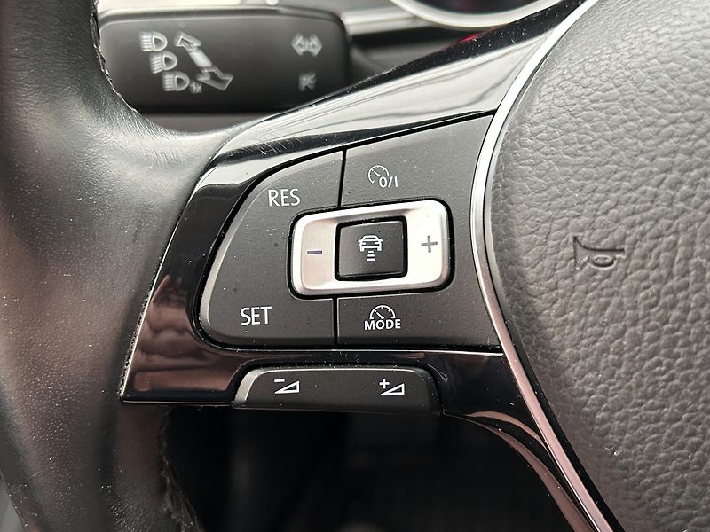 Volkswagen Passat Variant 2,0 TDI Highline - fotka 14 z 27