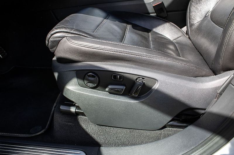 Volkswagen Touareg - fotka 17 z 40