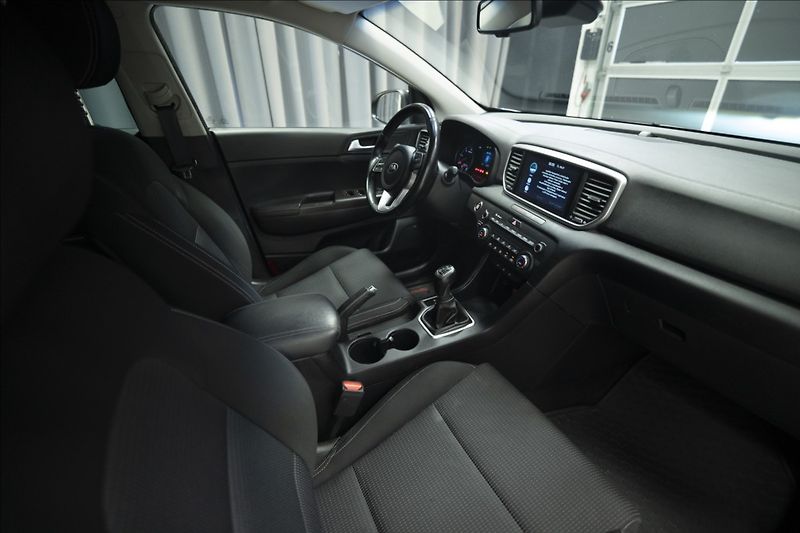 Kia Sportage 1,6 CRDi NAVI KAMERA VÝHŘEV ČR - fotka 7 z 49
