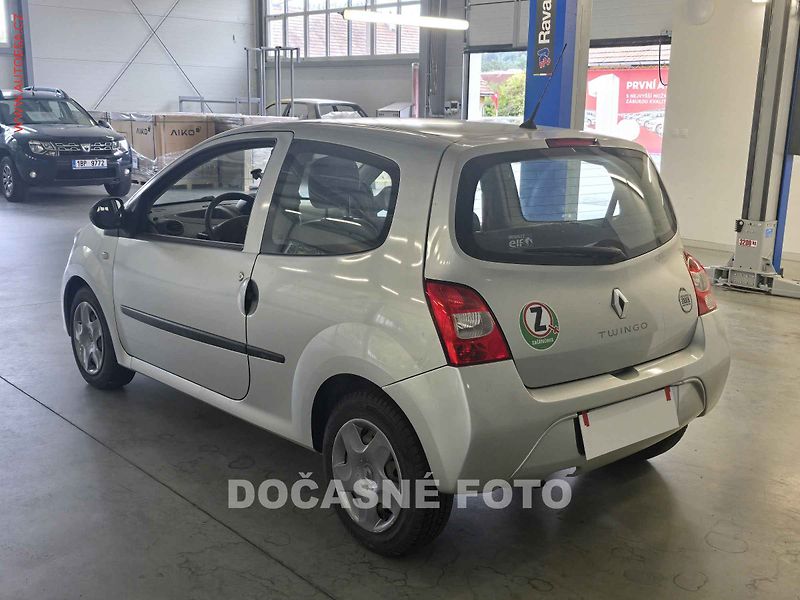 Renault Twingo (2010) 1.2i, 2.maj - fotka 2 z 3