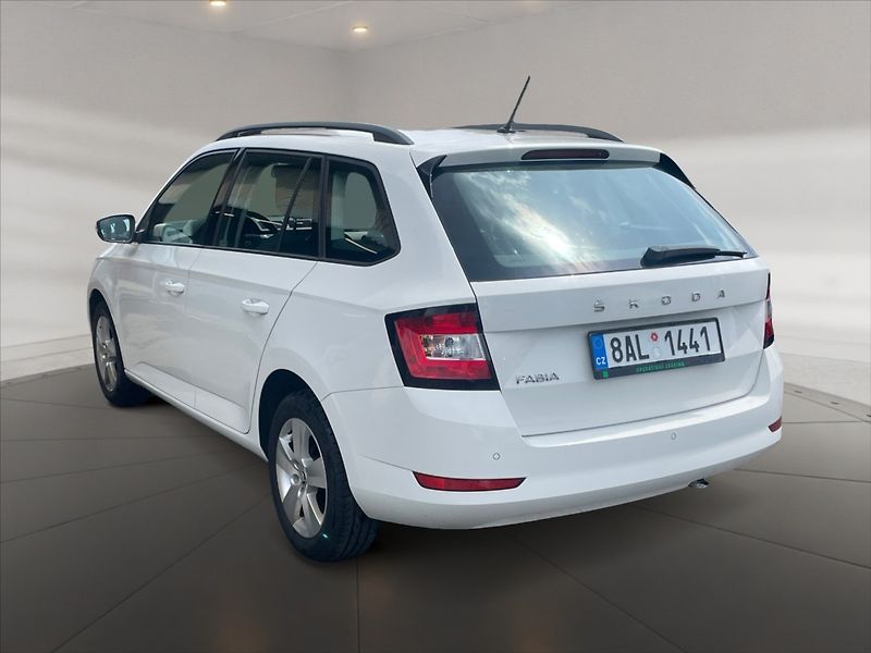 Škoda Fabia 1,0 TSI 81 Ambition - fotka 4 z 11