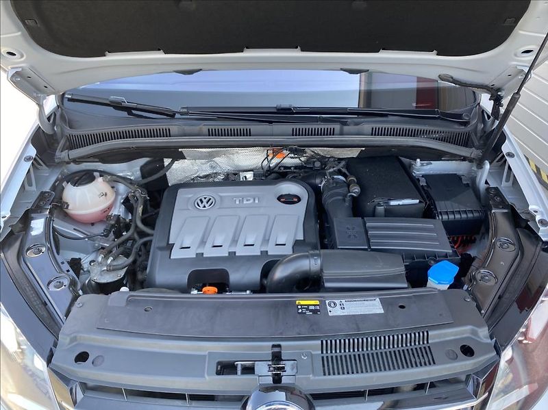 Volkswagen Sharan 2,0 TDI 103kW / DSG / VÝHŘEV - fotka 41 z 46