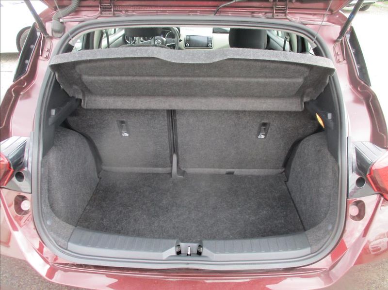 Nissan Micra 1,0 i, aut. klima, - fotka 9 z 26