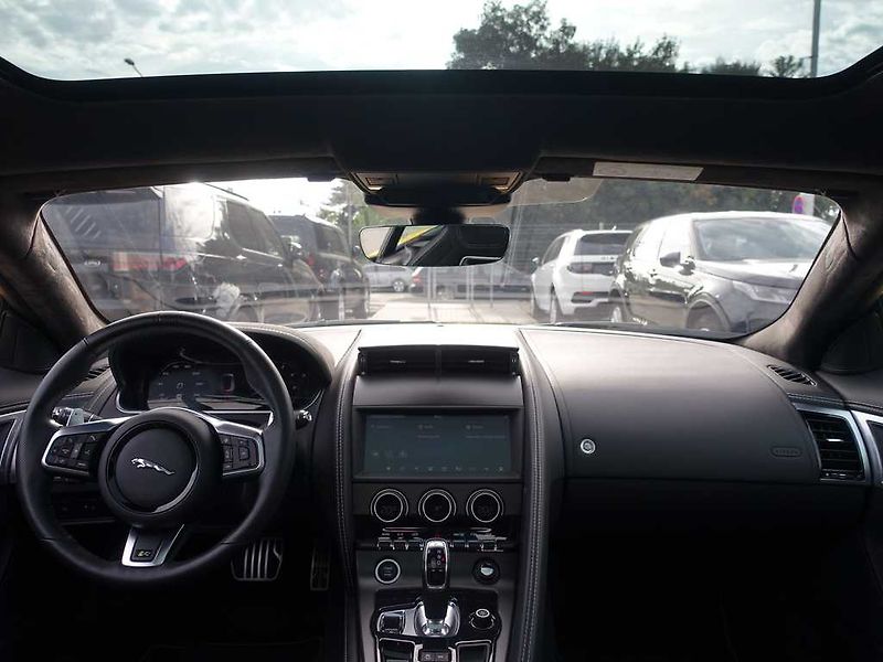Jaguar F-Type 5,0 V8 R P575 - fotka 11 z 35