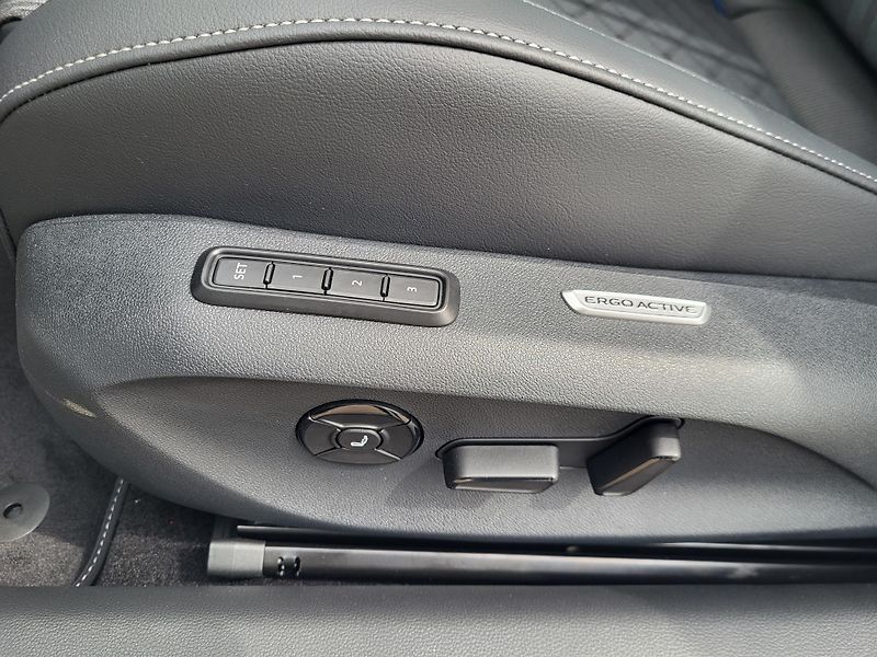 Volkswagen Passat (2026) R-Line 2,0 TDI 110KW-nové - fotka 7 z 29