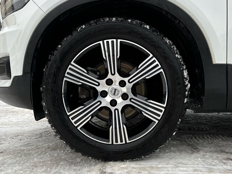 Volvo XC40 (2018) T4 Drive-E Inscription FWD Aut - fotka 10 z 26