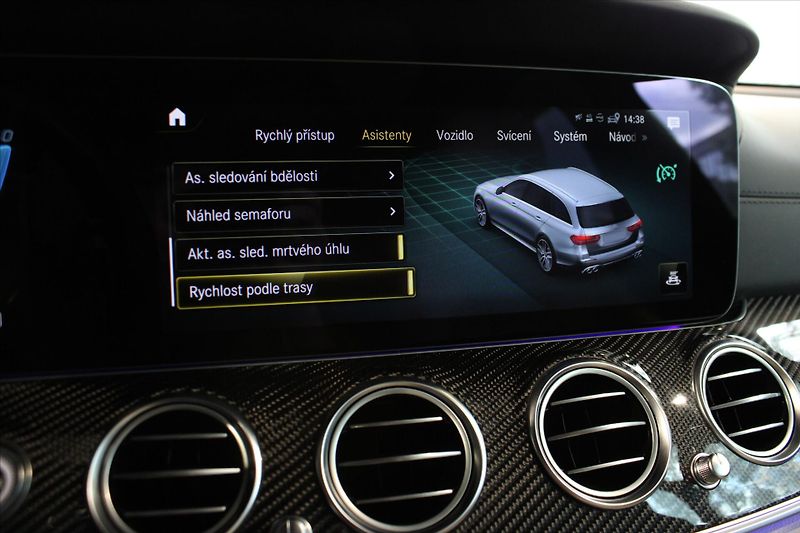 Mercedes-Benz Třídy E 53 AMG 4MATIC+ MB100/DIS+/Pano - fotka 21 z 39