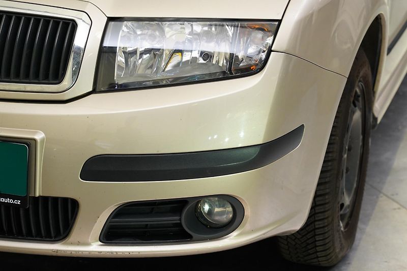 Škoda Fabia - fotka 9 z 22