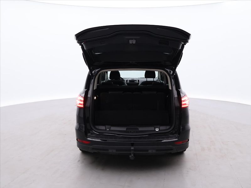 Ford S-MAX 2.0 TDCI 110kW Titanium 7-Míst - fotka 9 z 31