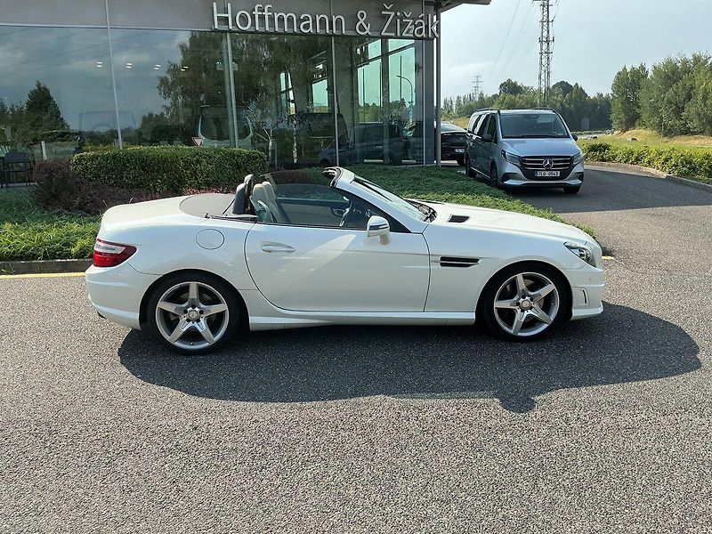 Mercedes-Benz SLK 250 AMG - fotka 18 z 20