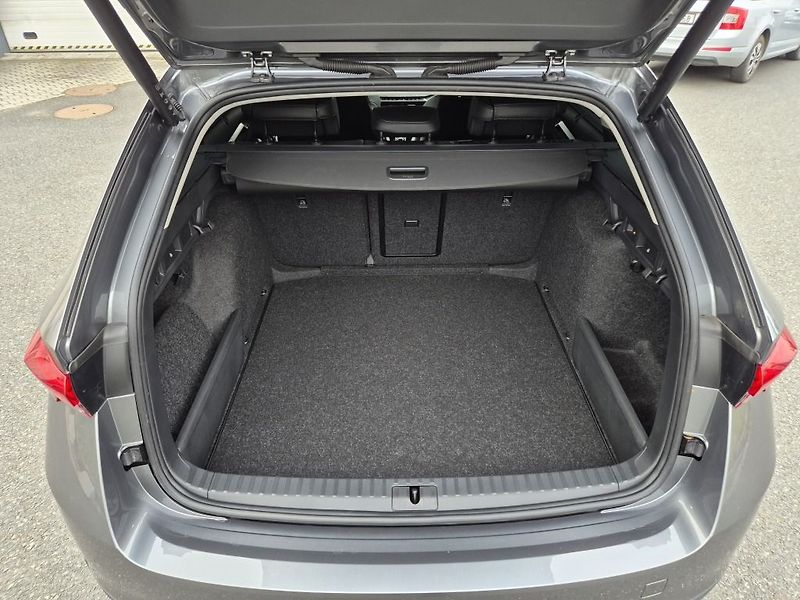 Škoda Octavia 130 let Premium 1.5 TSI 110 kW - fotka 38 z 39