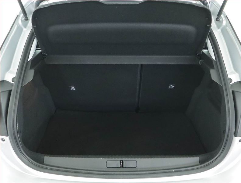 Opel Corsa (2023) 1.2 Turbo, Navi, Tempomat - fotka 14 z 18