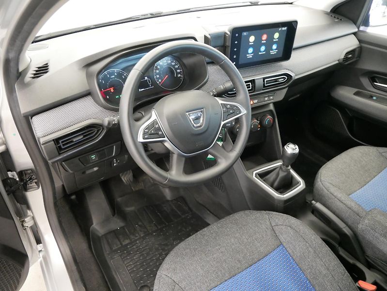 Dacia Logan - fotka 14 z 27