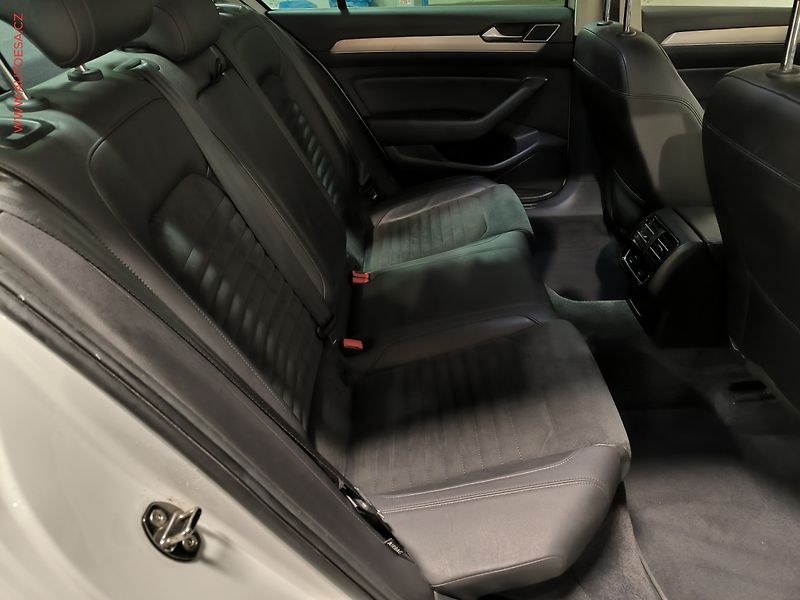 Volkswagen Passat (2015) 2.0 TDi, ČR, Highline, DSG - fotka 11 z 17