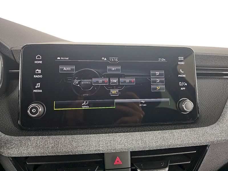 Škoda Scala (2025) 1.0TSi 85kW SELCTION TAŽNÉ - fotka 17 z 29