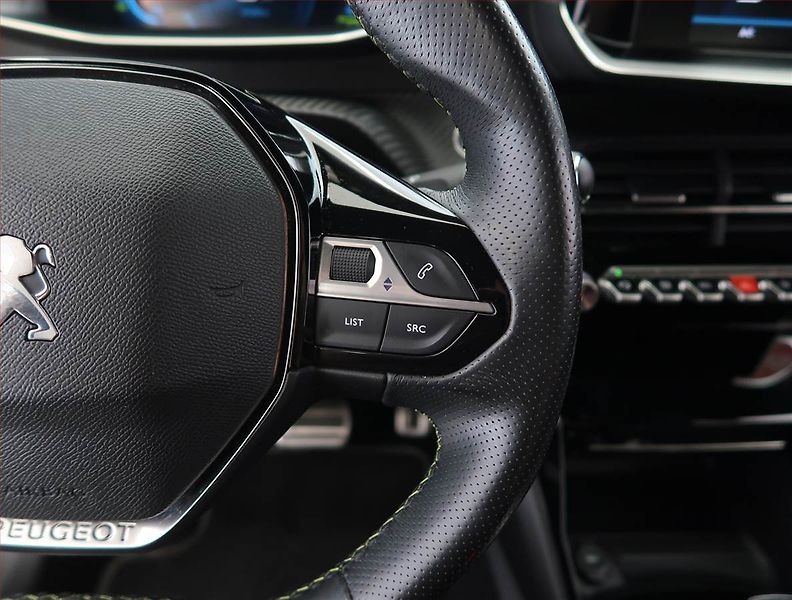Peugeot 208 (2020) 50 kWh, SoH 84%, Automat - fotka 21 z 26