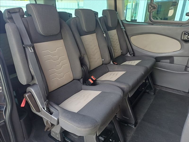Ford Tourneo Custom 2,2 Titanium,L2,1maj,motor 119 - fotka 21 z 28