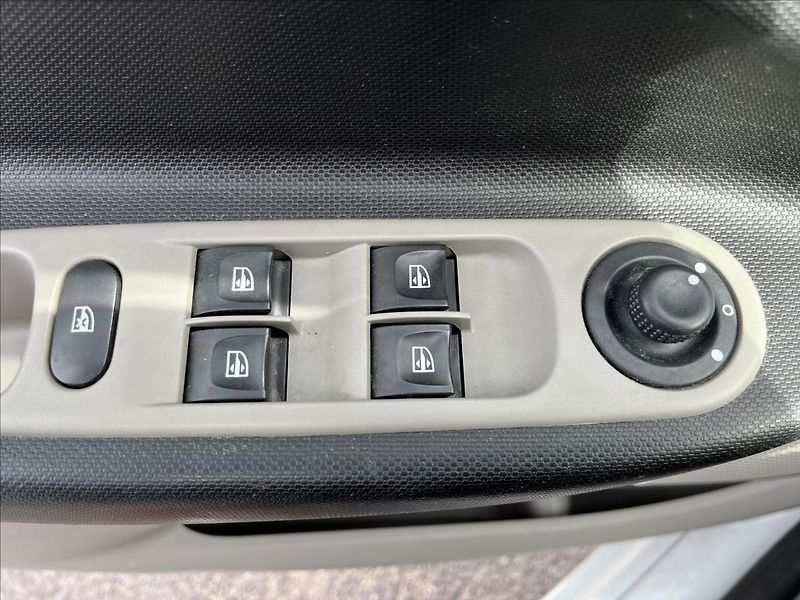 Renault ZOE . INTENS R240 KAMERA NAVI - fotka 31 z 43