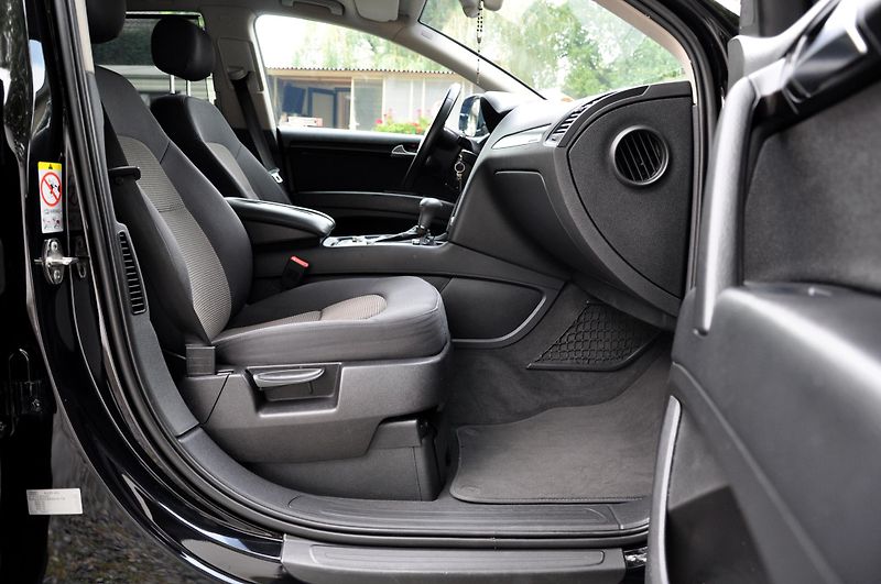 Audi Q7 (2010) 3.0 TDi V6 QUATTRO,XENONY,FACE - fotka 32 z 47
