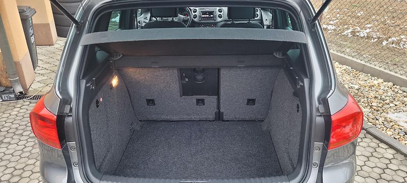 Volkswagen Tiguan (2016) 1,4TSi 110kW DSG R-Line Bi-Xen - fotka 32 z 39