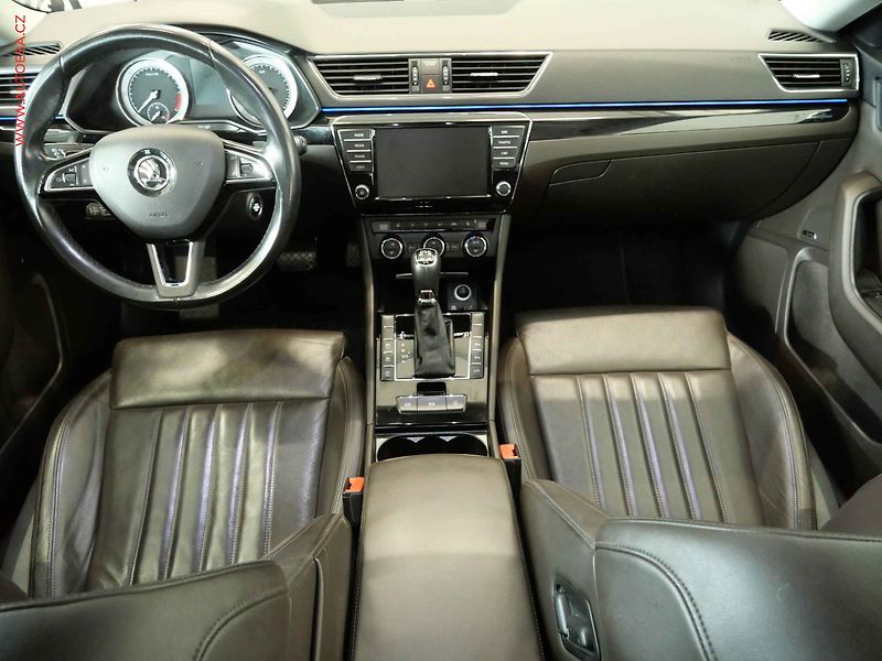 Škoda Superb (2016) 2.0 TDi, ČR, L&K, DSG, navi - fotka 9 z 25