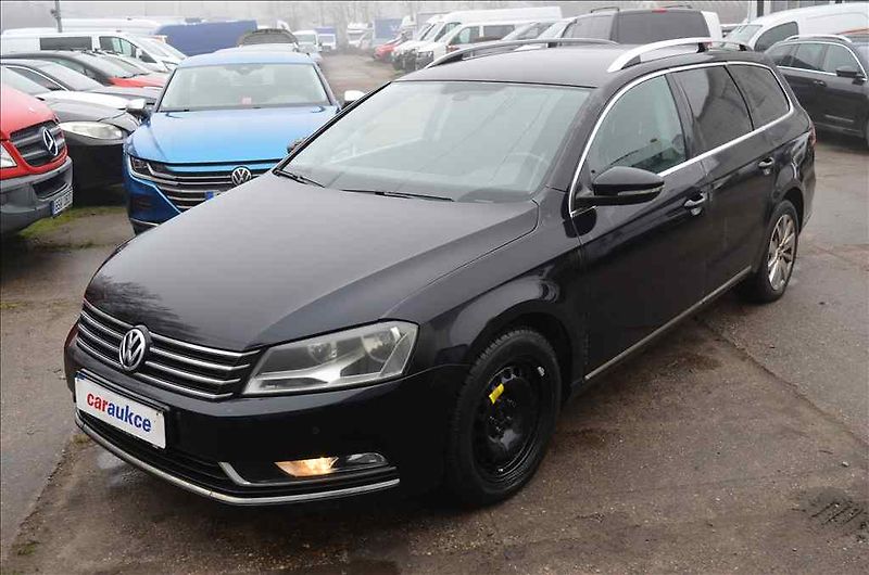 Volkswagen Passat (2014) VARIANT 1,6 TDI DSG - fotka 1 z 21