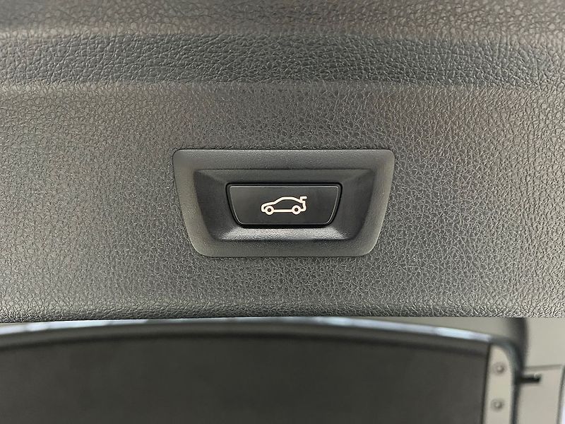BMW Řada 3 320d GT xDrive M-PAKET - fotka 24 z 26