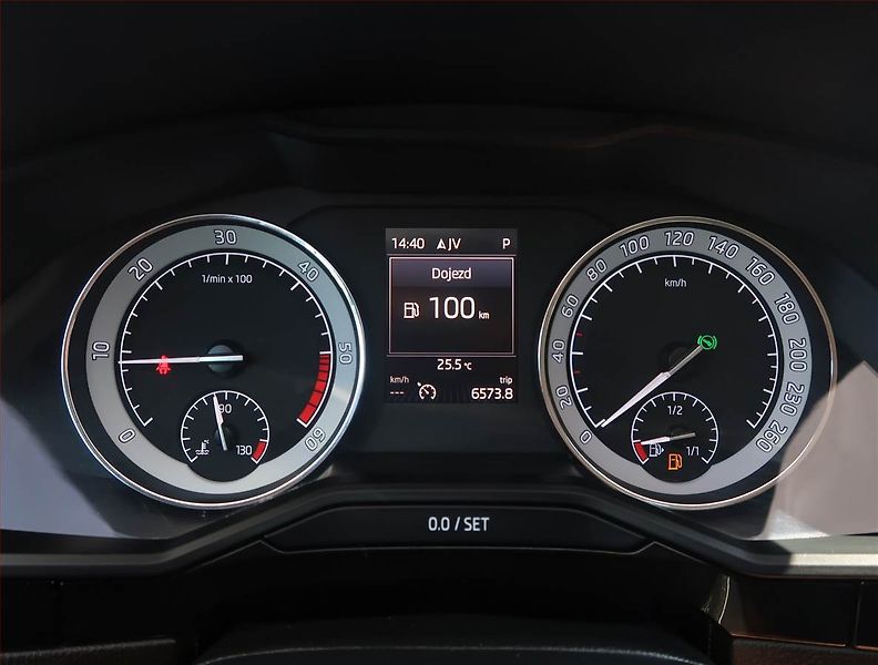 Škoda Superb (2016) Laurin&Klement 2.0 TDI, 4X4 - fotka 11 z 26