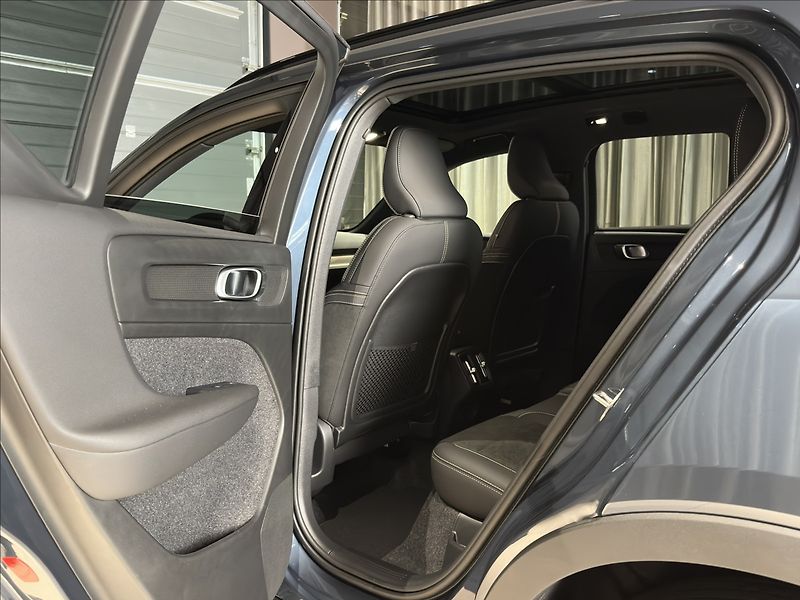 Volvo XC40 (2026) 2,0 B4  Ultra - fotka 15 z 33