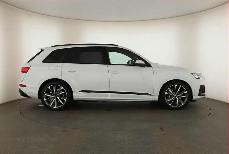 Audi Q7 (2022) 55 TFSI - fotka 6 z 20