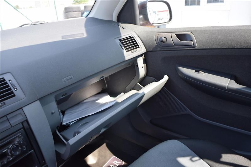 Škoda Fabia 1,2 HTP 40KW PLATNÁ STK - fotka 27 z 27