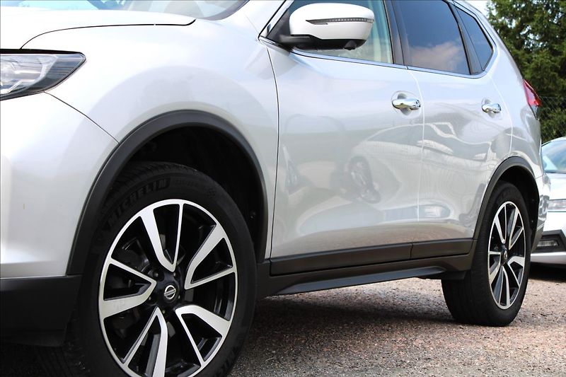 Nissan X-Trail 2,0 DCi 130kW 4x4, 360 kamera - fotka 5 z 30