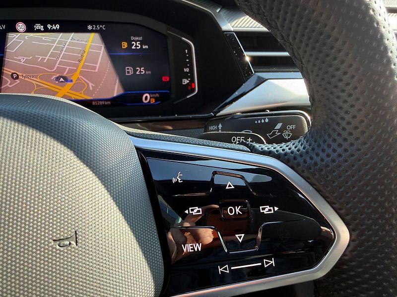 Volkswagen Arteon R-line  2,0TDI 147kW 4M Záruka - fotka 9 z 21