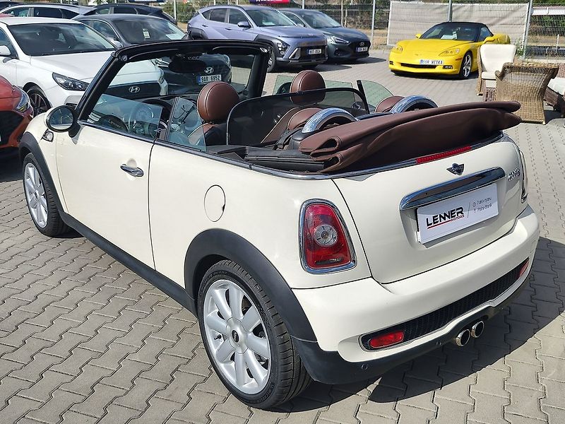 Mini Cooper S 1.6 Turbo/128kW - fotka 14 z 32