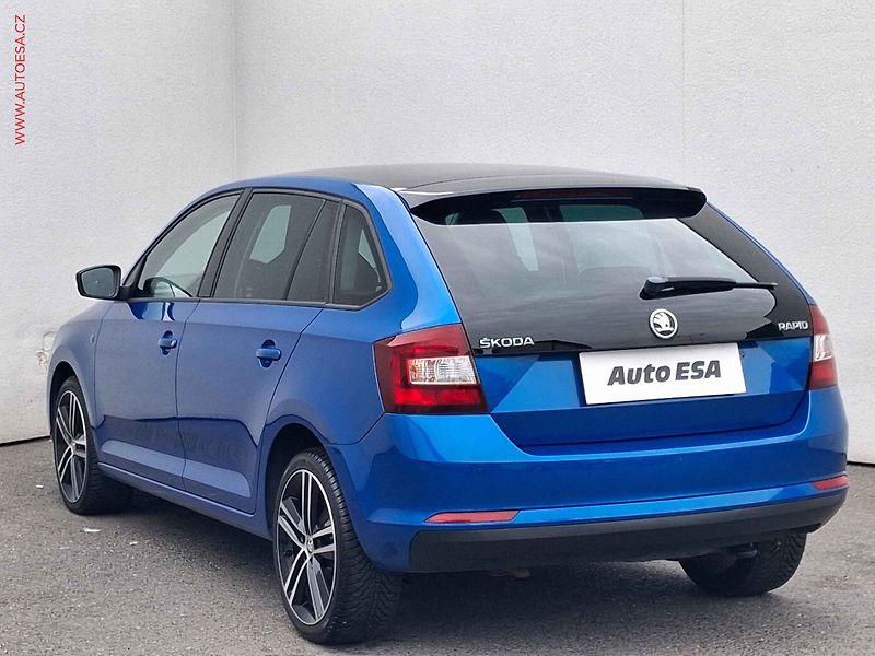 Škoda Rapid (2015) 1.2 TSi, Sport, xenon, panor - fotka 6 z 17
