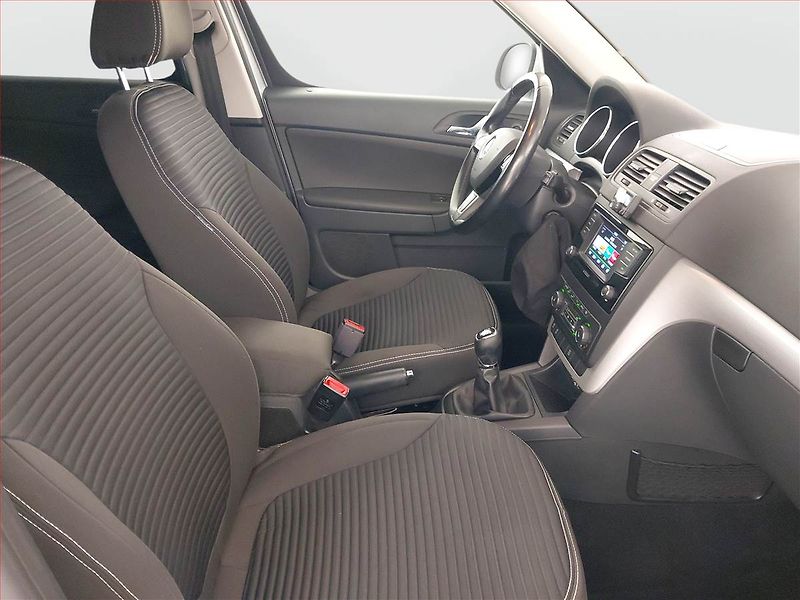 Škoda Yeti (2016) Ambition 2.0 TDI, Serv.kniha - fotka 9 z 15