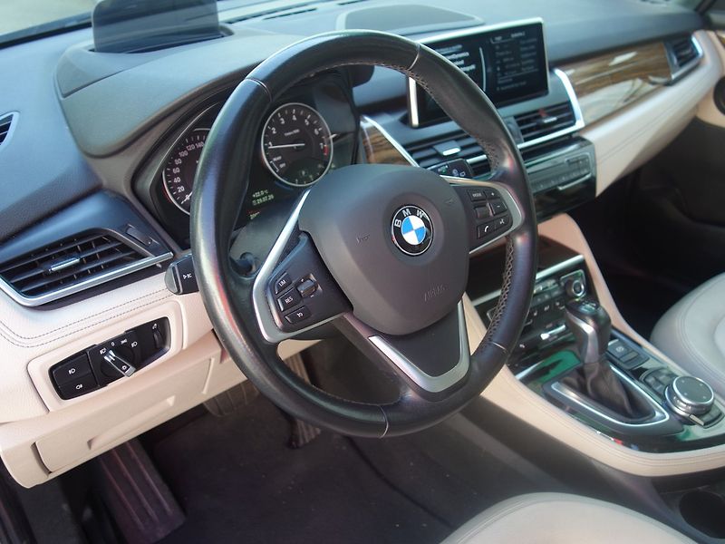 BMW Řada 2 (2015) 225i*X-DRIVE*ACTIVE*TOURER*CZ - fotka 38 z 46
