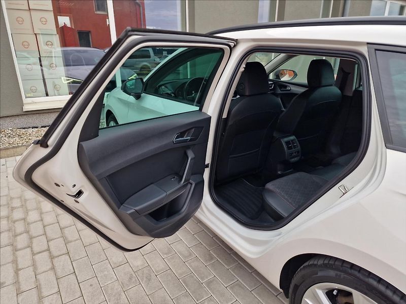 Seat Leon 2.0TDI 110kW DSG FR ST, 1.Maj - fotka 18 z 50