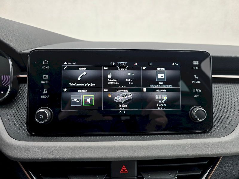 Škoda Scala (2024) 1,0TSI 85KW DSG TOP SELECTION - fotka 9 z 31