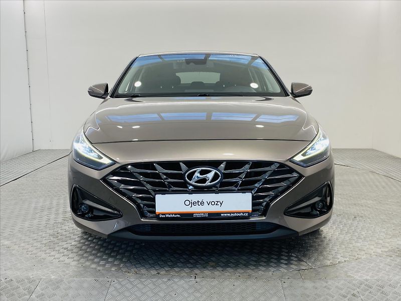 Hyundai i30 1,5 T-GDi 117kW Smart - fotka 4 z 25