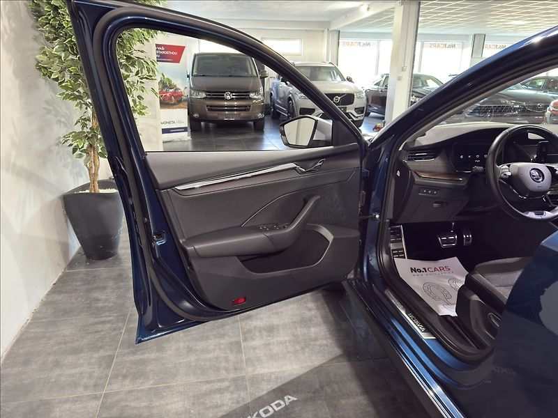 Škoda Octavia 2,0   TDI SCOUT 4X4 110KW HEAD - fotka 6 z 37