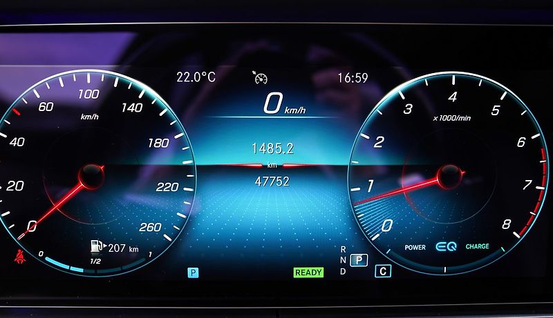 Mercedes-Benz Třídy E E 200 4Matic AMG/LED/360/ČR - fotka 31 z 40